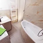 Alma Downtown Apartman *