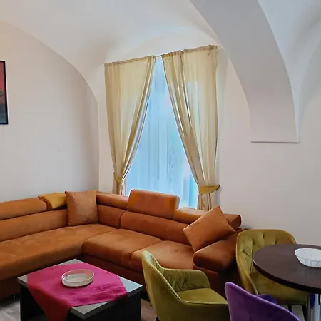 Alma Downtown דירה קושיצה